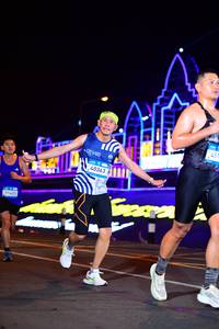 BIB: 40363
                            <button type="button" onclick="openModal(22860283)" class="btn btn-primary btn-sm float-right btn-popup" data-toggle="modal" data-target=".modal-high-quality">
                        <i class="fas fa-shopping-cart"></i> Add to Cart
                    </button>
                                            <button type="button" onclick="isThisMe(22860283, true)" class="btn btn-success btn-sm float-right btn-popup btn-isme hidden" data-toggle="tooltip" data-placement="bottom" title="นี่คือรูปของคุณใช่ไหม คลิกที่นี่เพื่อเอาเข้าอัลบั้ม">
                        <i class="fas fa-plus"></i> Add to album
                    </button>
                    <button type="button" onclick="isThisMe(22860283, false)" class="btn btn-warning btn-sm float-right btn-popup btn-isnotme hidden">
                        <i class="fas fa-ban"></i> Remove from album
                    </button>